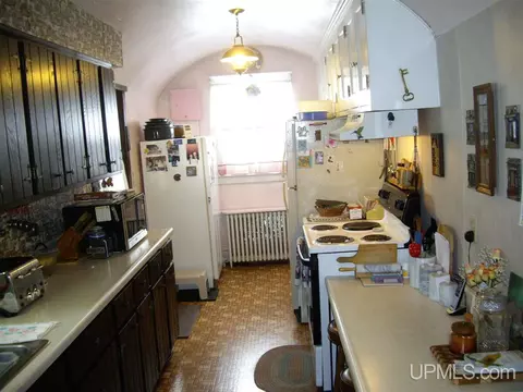 311 Maple, Munising, MI 49862 photo 7