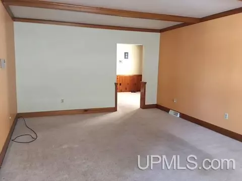 219 Spruce, Ishpeming, MI 49849 photo 4