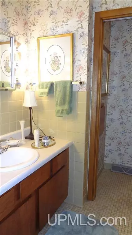 61 Elder, Marquette, MI 49855 photo 16