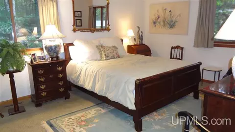 61 Elder, Marquette, MI 49855 photo 11