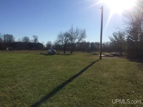 10874 S 75, Rapid River, MI 49878 photo 7