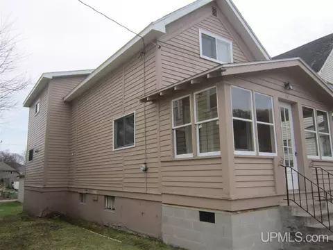 111 Chestnut, Munising, MI 49862 photo 19