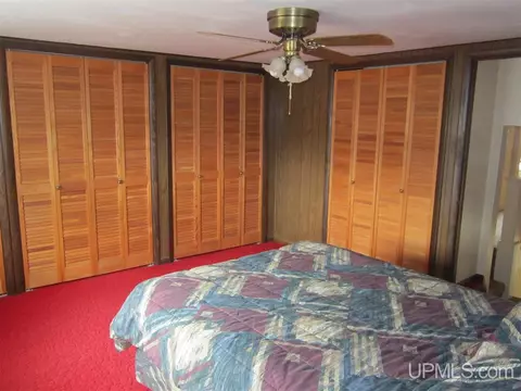 111 Chestnut, Munising, MI 49862 photo 3