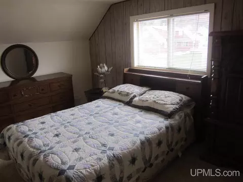 111 Chestnut, Munising, MI 49862 photo 5