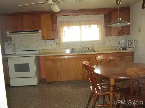 111 Chestnut, Munising, MI 49862 photo 13