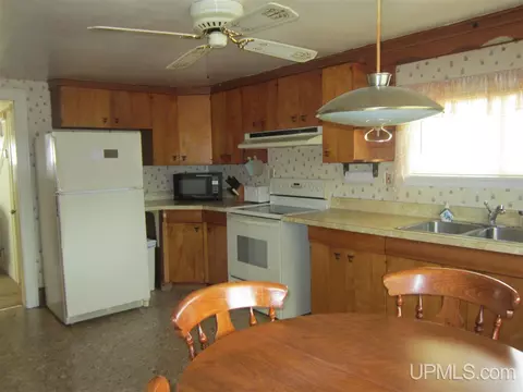 111 Chestnut, Munising, MI 49862 photo 11