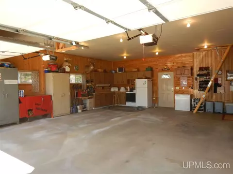 10026 I, Cornell, MI 49818 photo 8