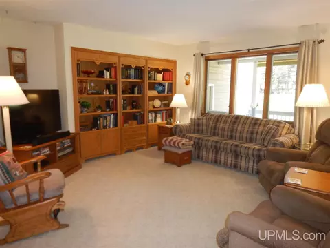 10026 I, Cornell, MI 49818 photo 4