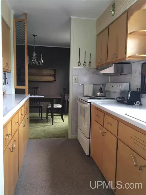 770 Juniper, Ishpeming, MI 49849 photo 9