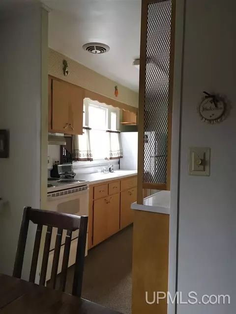 770 Juniper, Ishpeming, MI 49849 photo 8