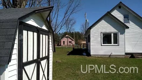 606 Plank, Greenland, MI 49929 photo 16