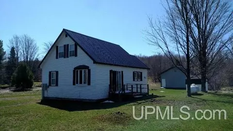 606 Plank, Greenland, MI 49929 photo 1