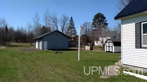 606 Plank, Greenland, MI 49929 photo 11