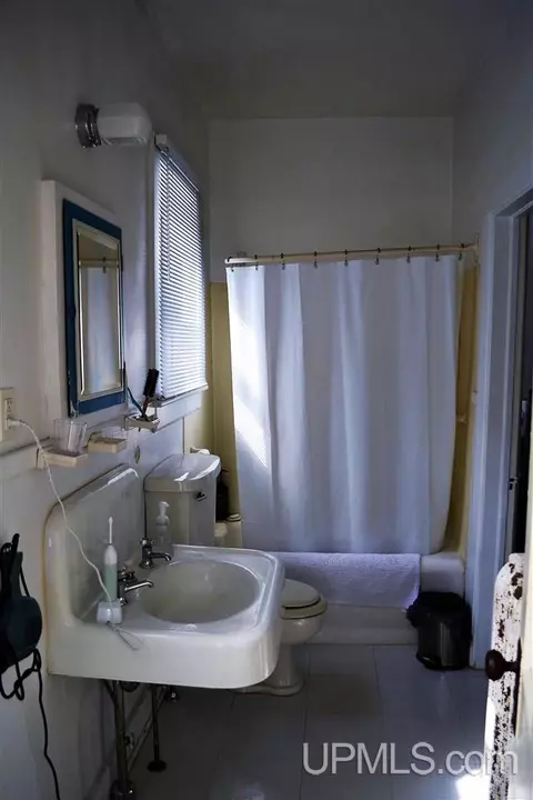 421 N N Lk, Ishpeming, MI 49849 photo 24