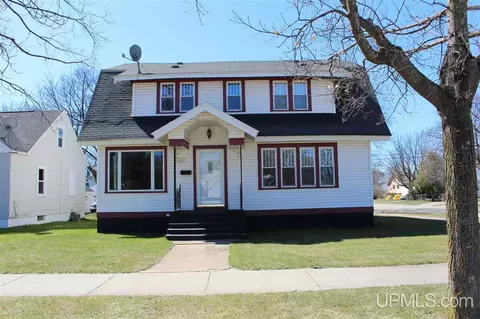 1031 Stephenson, Escanaba, MI 49829 photo 1