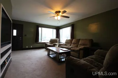 1031 Stephenson, Escanaba, MI 49829 photo 8