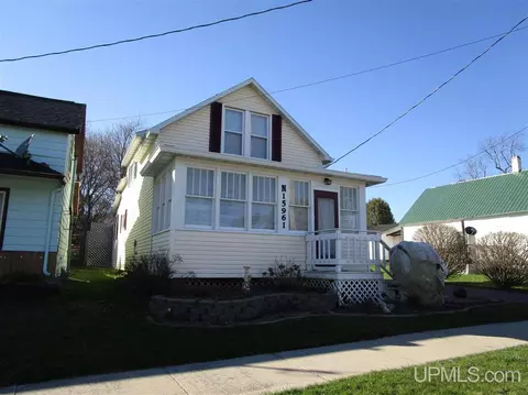 15961 N Main, Powers, MI 49874 photo 1