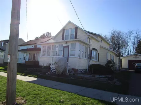 15961 N Main, Powers, MI 49874 photo 10