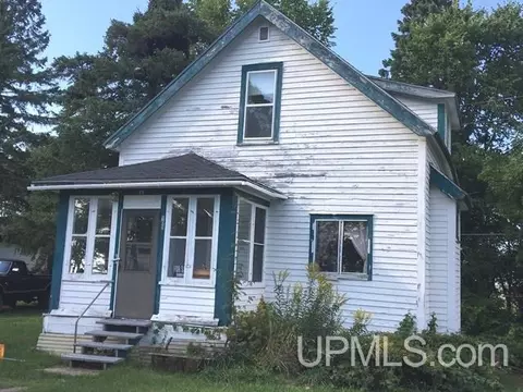 109 North, Wakefield, MI 49968 photo 1
