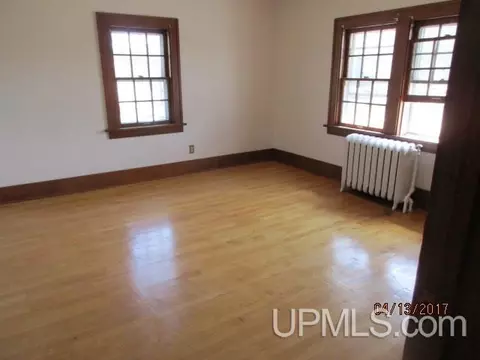 906 4th, Norway, MI 49870 photo 5