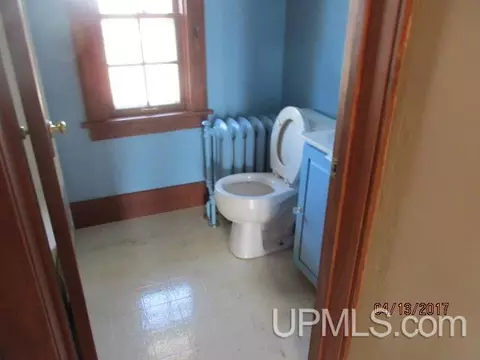 906 4th, Norway, MI 49870 photo 7