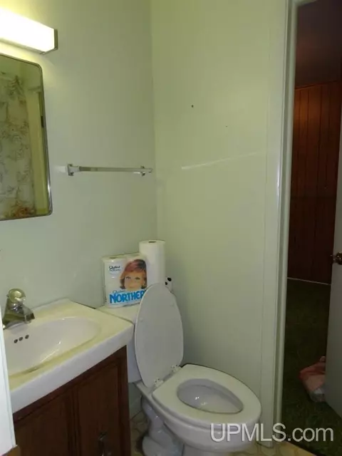 1634 Sand Pt, Munising, MI 49862 photo 11