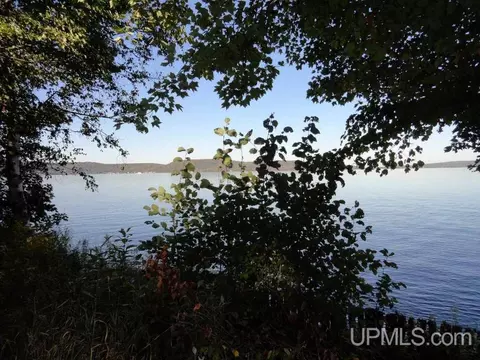 1634 Sand Pt, Munising, MI 49862 photo 4