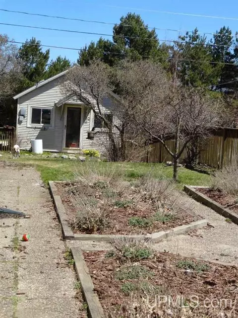 226 W Munising, Munising, MI 49862 photo 31