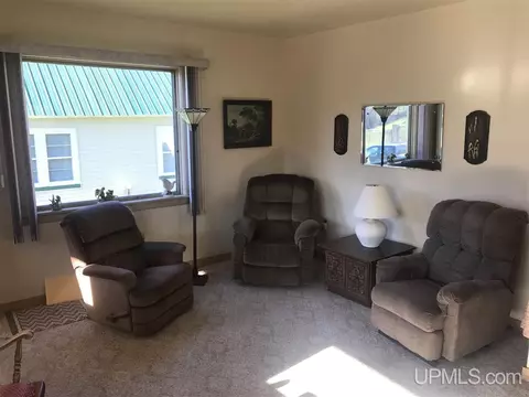 129 York, Ishpeming, MI 49849 photo 6