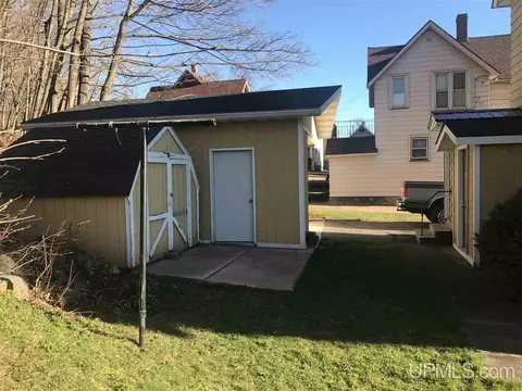 129 York, Ishpeming, MI 49849 photo 31