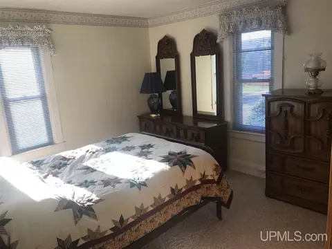 129 York, Ishpeming, MI 49849 photo 16