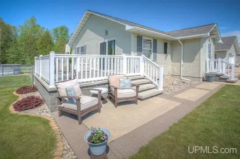 1758 12th, Bark River, MI 49807 photo 2