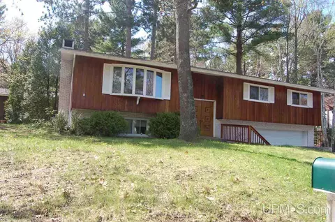 38 Elder, Marquette, MI 49855 photo 1