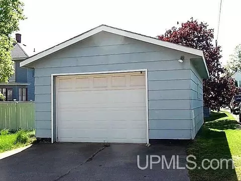 1308 N Third, Ishpeming, MI 49849 photo 3