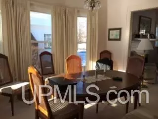 311 Ogden, Escanaba, MI 49829 photo 4