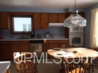 311 Ogden, Escanaba, MI 49829 photo 5