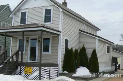 214 E Munising, Munising, MI 49862 photo 1