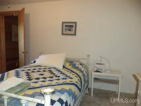 8818 Eagle Hbr, Mohawk, MI 49950 photo 18
