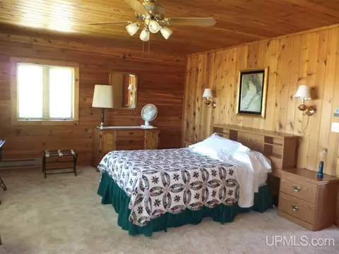8818 Eagle Hbr, Mohawk, MI 49950 photo 5