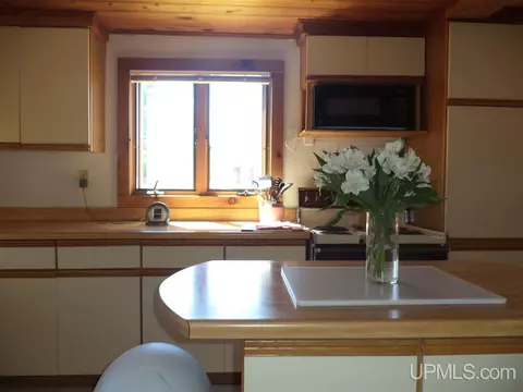 8818 Eagle Hbr, Mohawk, MI 49950 photo 8