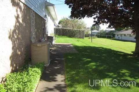 225 S Pansy, Ishpeming, MI 49849 photo 20