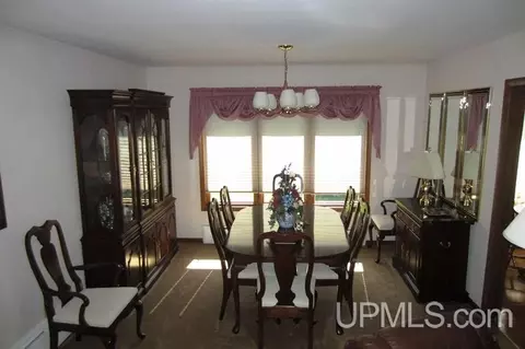 225 S Pansy, Ishpeming, MI 49849 photo 6