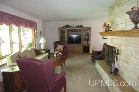 225 S Pansy, Ishpeming, MI 49849 photo 2