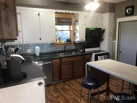 624 Iron, Ishpeming, MI 49849 photo 10