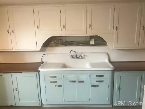 623 Wabash, Ishpeming, MI 49849 photo 4