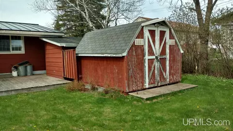 672 Jopling, Ishpeming, MI 49849 photo 4
