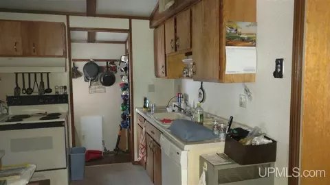 672 Jopling, Ishpeming, MI 49849 photo 9