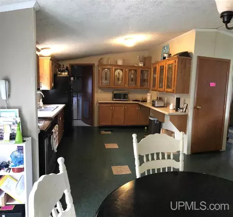 940 Third, Hancock, MI 49930 photo 7