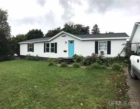 940 Third, Hancock, MI 49930 photo 23