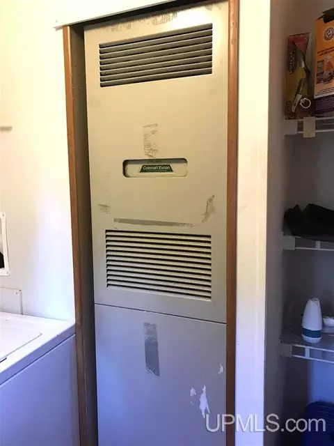 940 Third, Hancock, MI 49930 photo 22